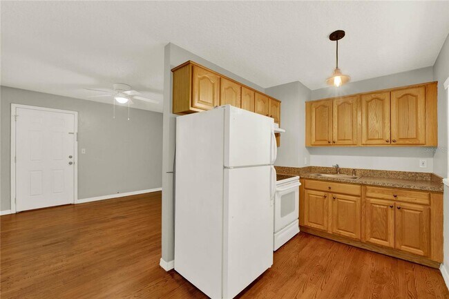 Foto del edificio - 1020 Alba Dr