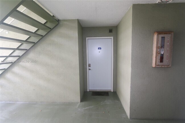 Foto del edificio - 10755 SW 108th Ave