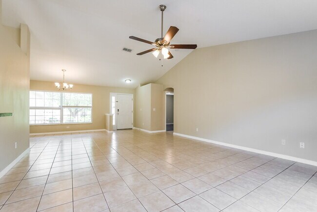 Building Photo - 820 Shore Breeze Way