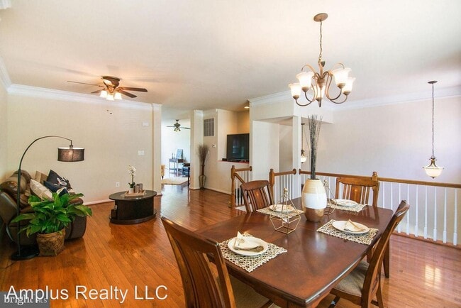 Building Photo - 3 br, 3.5 bath House - 4616 Carisbrooke Ln