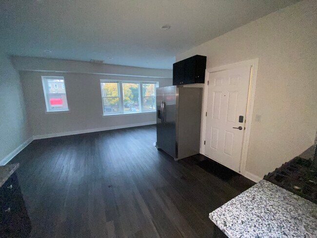 Foto del edificio - 4401 N Keeler Ave