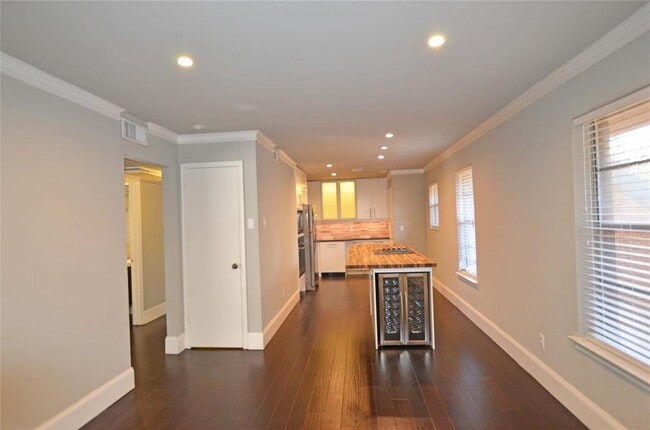 Building Photo - 4219 Avondale Ave