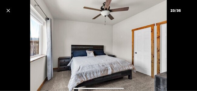 Foto del edificio - 349 W Buttercup Way