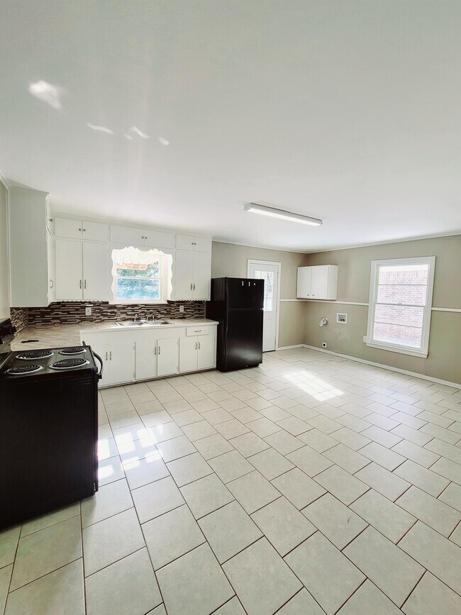 Foto del edificio - 1218 Graham Dr