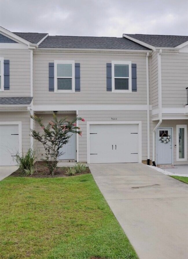 Building Photo - 9664 Nature Creek Blvd