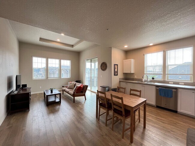 Foto del edificio - 2Bd 2Ba Beaverton Condo!! Close to Nike, R...