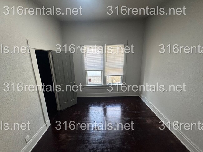 Foto del edificio - $899- 2 bed 1 bath - Single Family Home