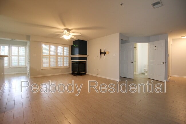 Building Photo - 7500-B Calderon Ct