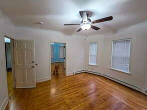 Building Photo - 32 Bellevue St