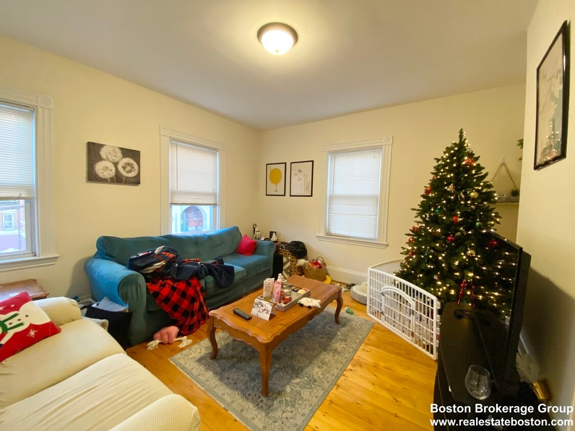 40 Harvest St Unit 2, Boston, MA 02125 40 Harvest St Boston, MA