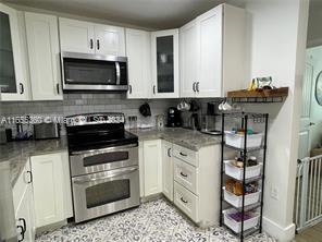 Building Photo - 8450 NW 170th Terrace