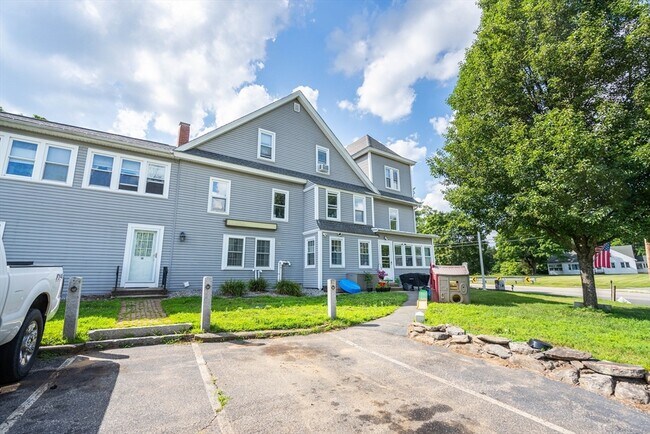 Foto del edificio - 85 E Main St