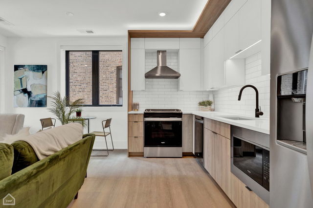 Foto del edificio - 1613 W Belmont Ave