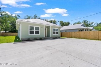 Building Photo - 3540 Datura St
