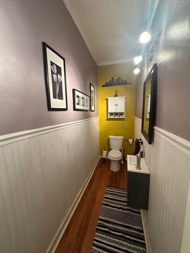 Building Photo - Beautifully Renovated 3-Bedroom Rental in ...