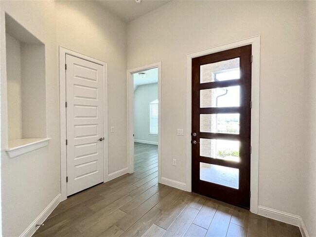 Building Photo - 8501 Moccasin Path