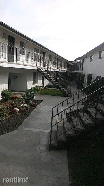 Building Photo - 14480 Mulberry Dr