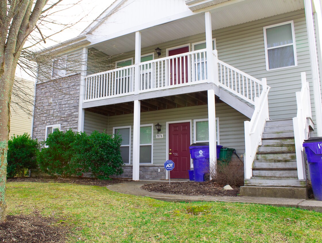 1917A Tabor Village Apartment for Rent in Blacksburg, VA