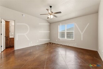 Building Photo - 603 B Karey Dr