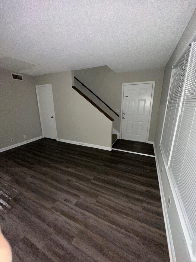 Photo - 748 Holder Dr House