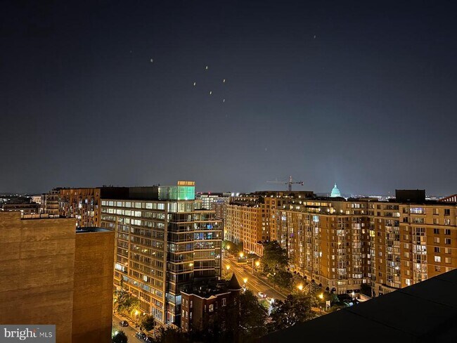 Foto del edificio - 555 Massachusetts Ave NW
