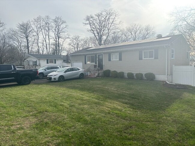 Building Photo - 1159 Joselson Ave