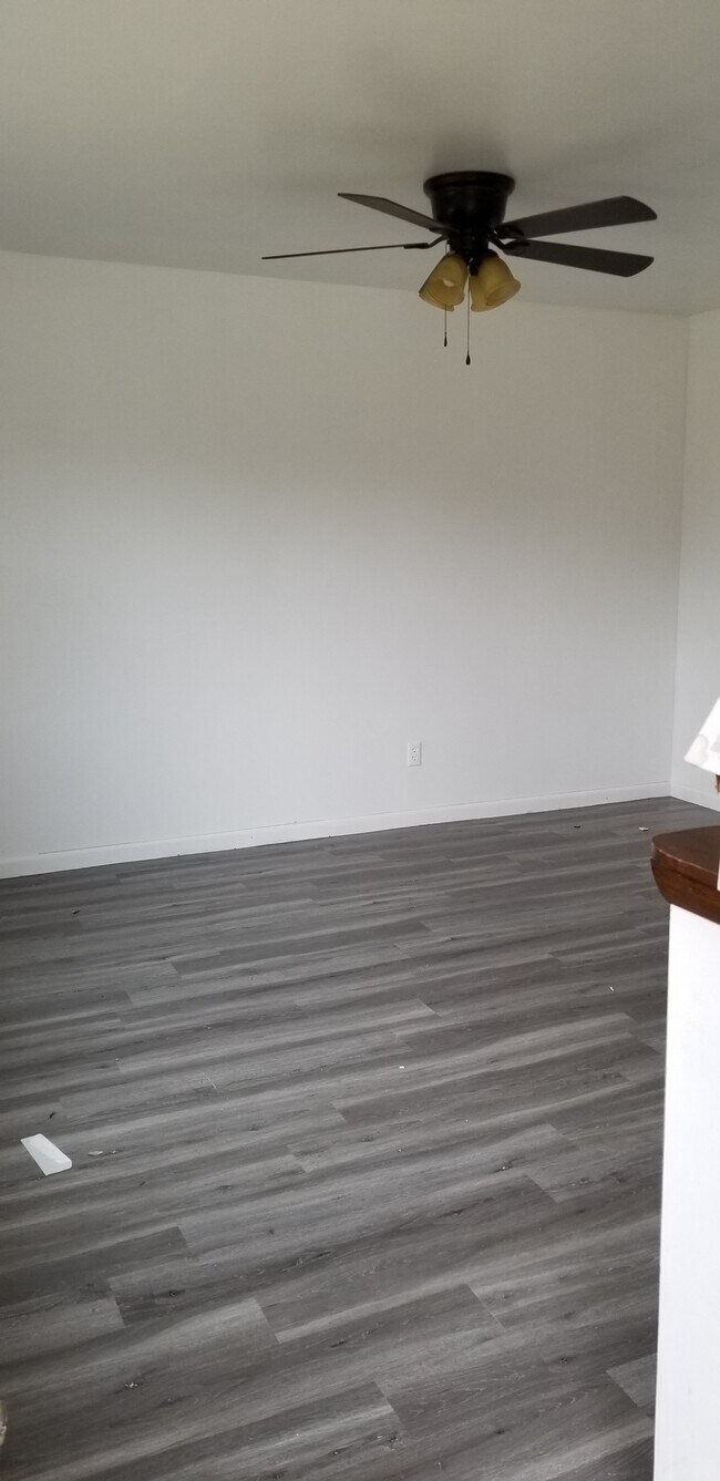 Building Photo - 4315 Forestview Ct