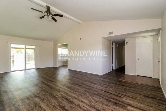 Foto del edificio - 802 Edgemont Dr