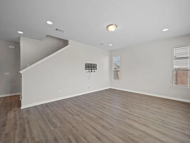 Building Photo - Spacious 4BR House in Georgetown