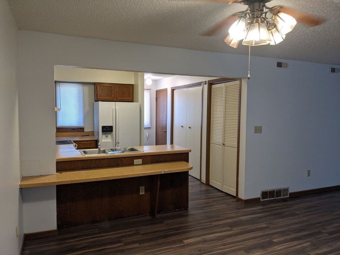 Primary Photo - Quiet apartment along Westwinds