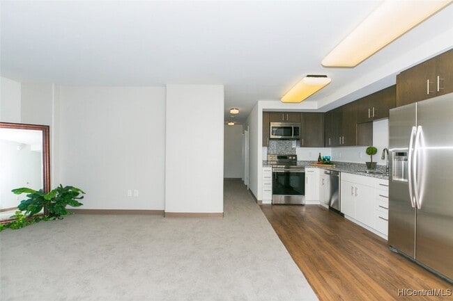 Building Photo - 988 Halekauwila St