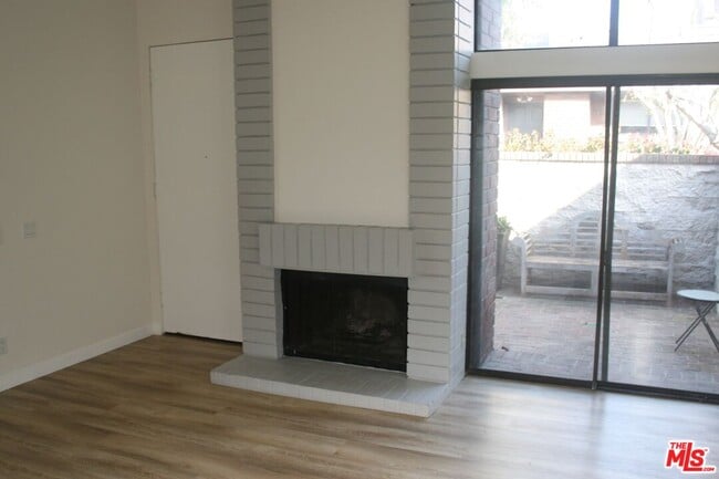 Building Photo - 4561 Alla Rd