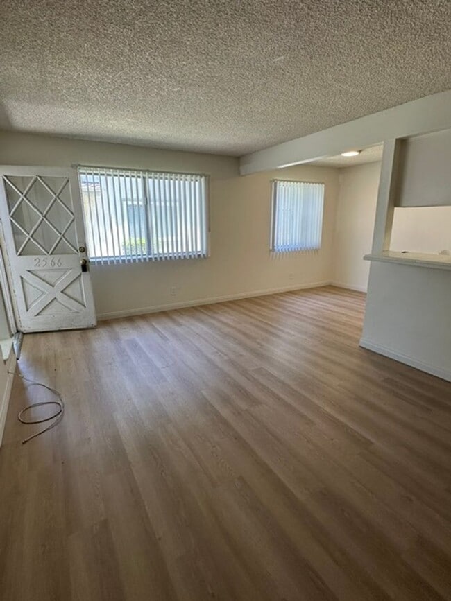 Building Photo - $300 MOVE-IN BONUS! 2 BEDROOM MARINA VILLAGE TOWNHOUSE IN PORT HUENEME