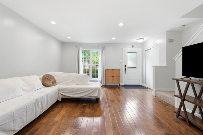 Photo - 22 Habersham Ct (Silver Spring, MD) Townhome