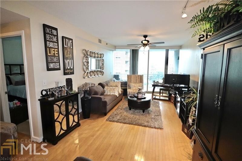 Primary Photo - 3338 Peachtree Rd