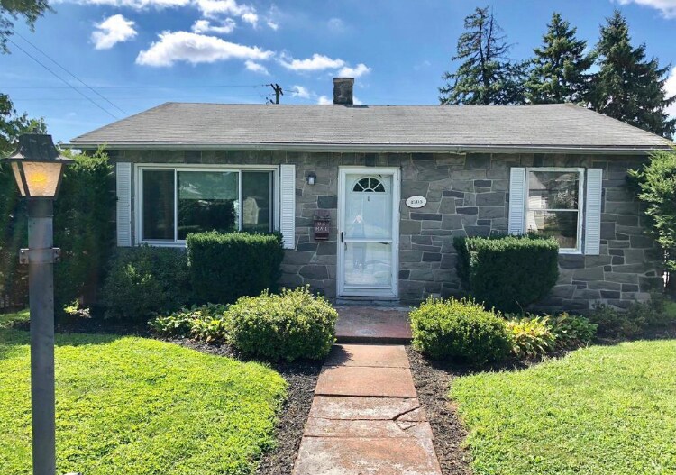 Foto principal - 4705 Lancaster St