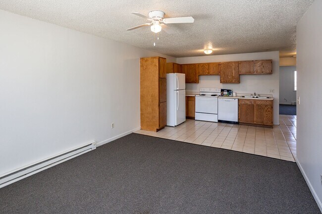 Foto del edificio - 1682 S 15th Ave W