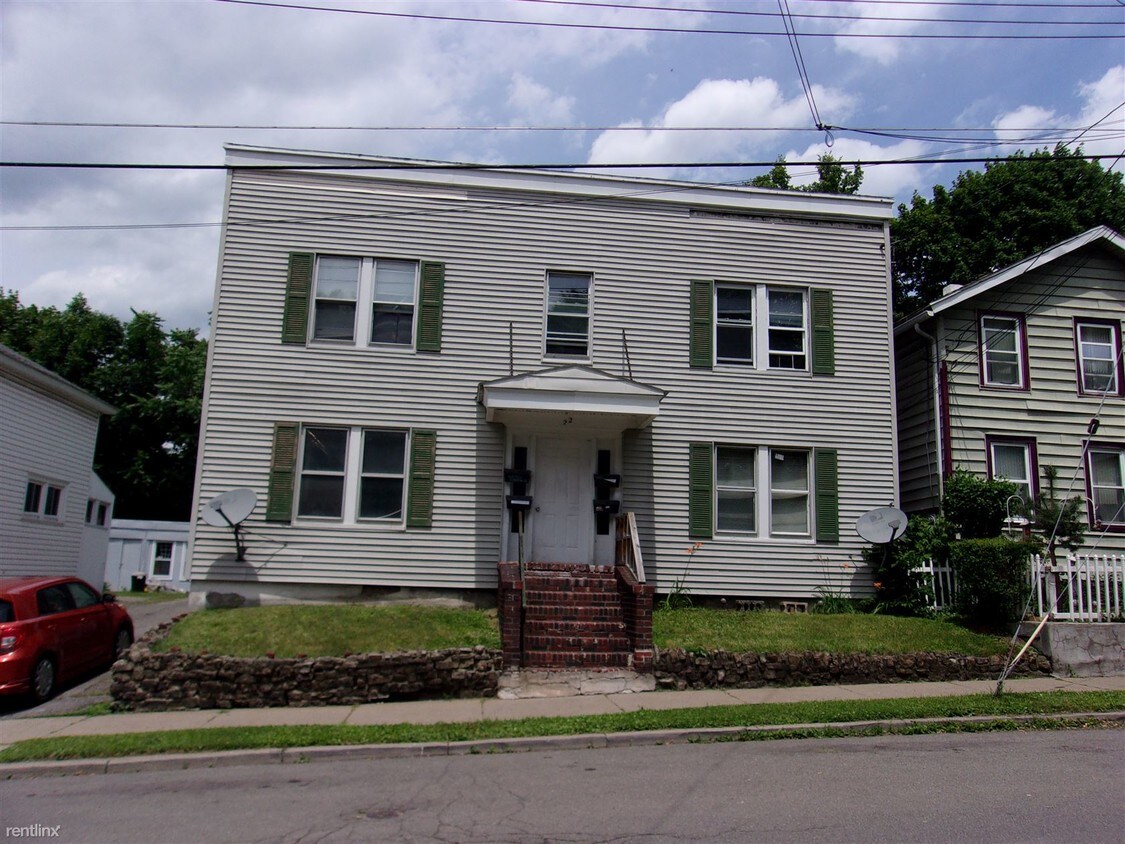 Primary Photo - 2 br, 1 bath Apartment - 22 Gerard Ave 2W