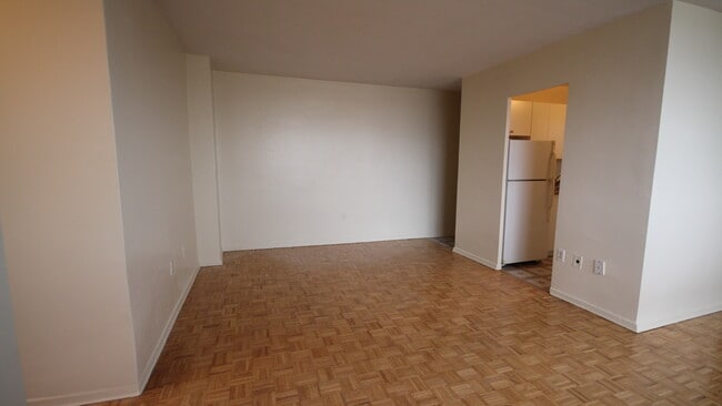 Building Photo - Westdale Apartments