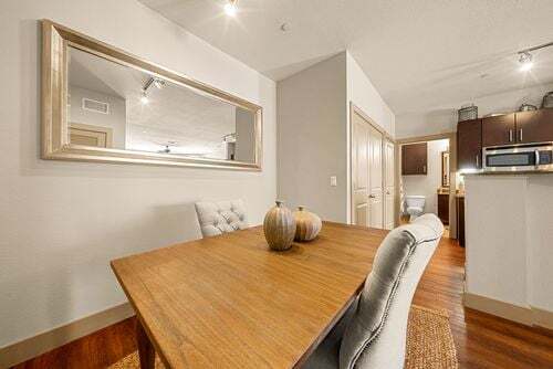 Building Photo - Elevate at Sundance