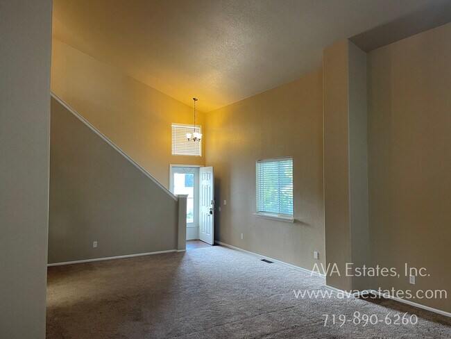 Foto del edificio - 5240 Arroyo St