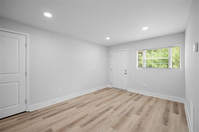 Foto del edificio - 1060 Oak St SW