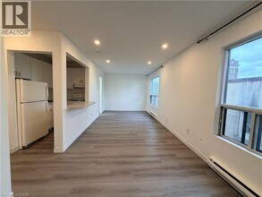 Building Photo - 102 Greensides Ave