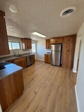 Building Photo - 37 La Ladera Rd