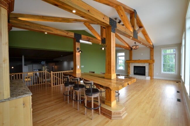 Building Photo - The Overlook - 246 East Main St