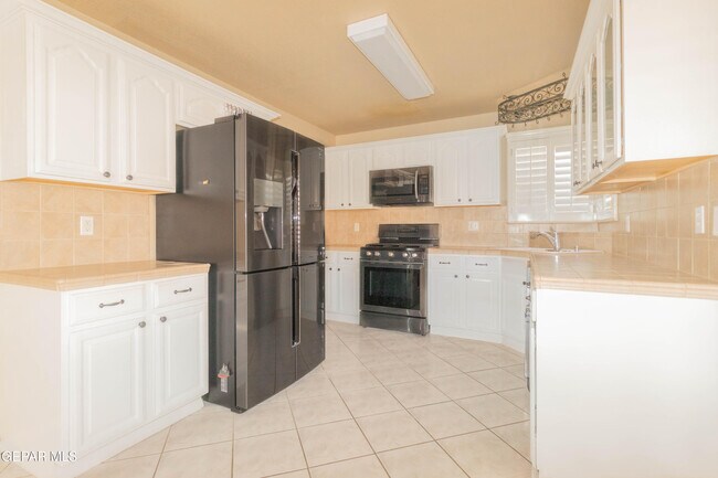 Foto del edificio - 1325 John Ring Ln