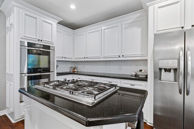 Building Photo - 177 Somerton Dr