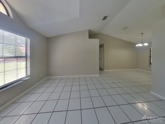 Foto del edificio - 4739 Harpers Ferry Ln