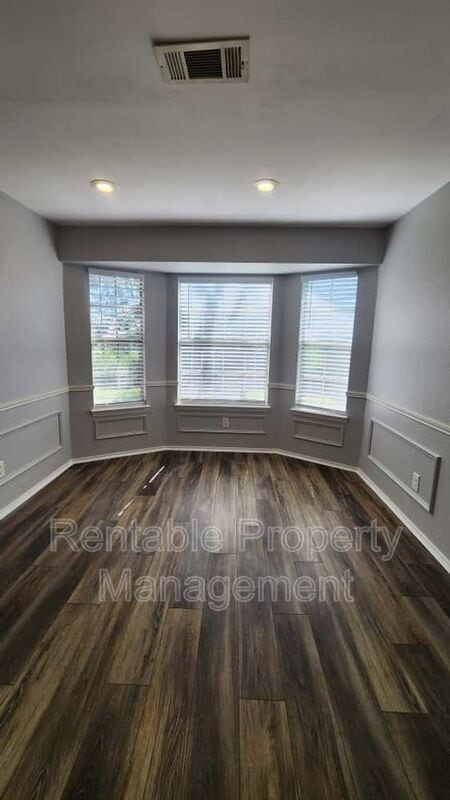 Foto del edificio - 6717 Copperwood Ct