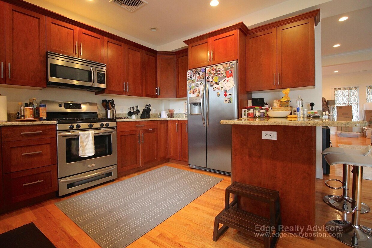Foto principal - 35 Brooksdale Rd
